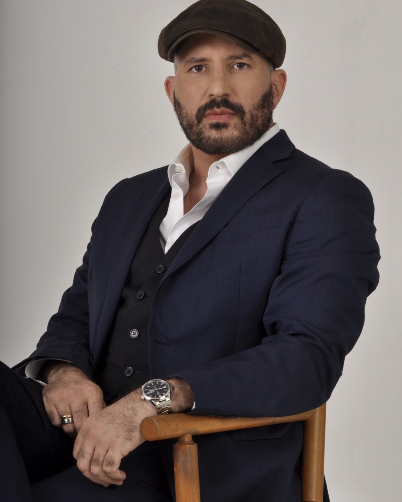Retrato oficial de André Uchôa